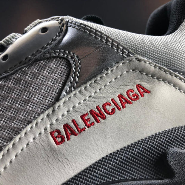 BALENCIAGA TRIPLE S SNEAKER