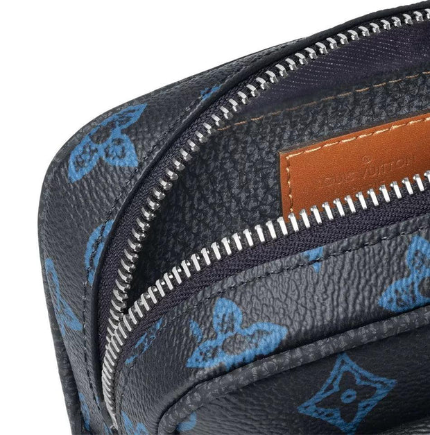 Louis Vuitton women NWT wearable christopher Shoulder Crossbody
